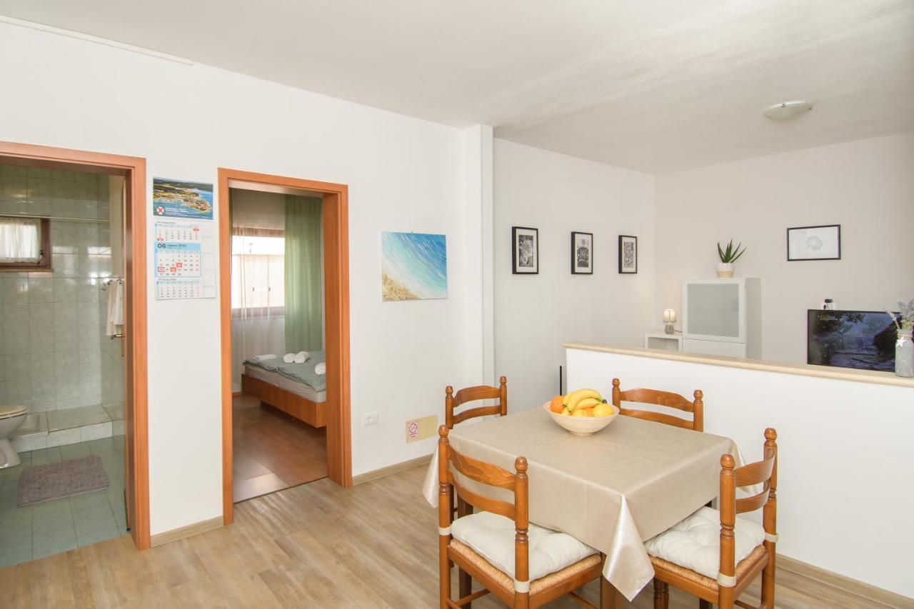 Apartman Alba Karigador Exterior foto